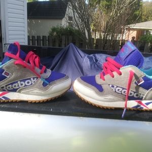 Kids Reebok girls size 6